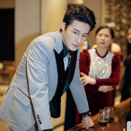 Xiao Shi De Ta Zhi Qian Jin Gui Lai (2024)