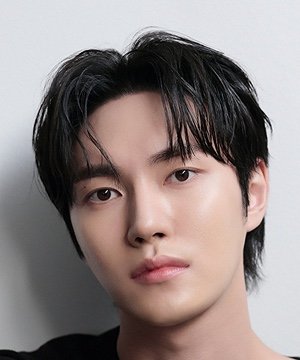Min Ho Lee