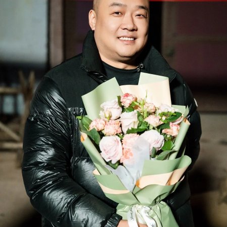 Jue Dai Tian Zi Wan Nian Chen (2024)
