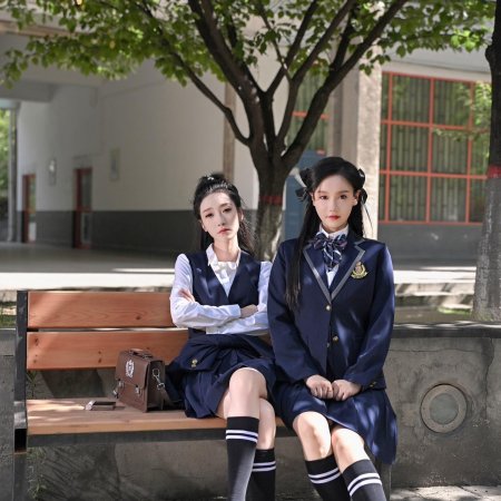 Ding Ji Hao Men Zong Cai Cheng Le Wo De Jin Si Que (2024)