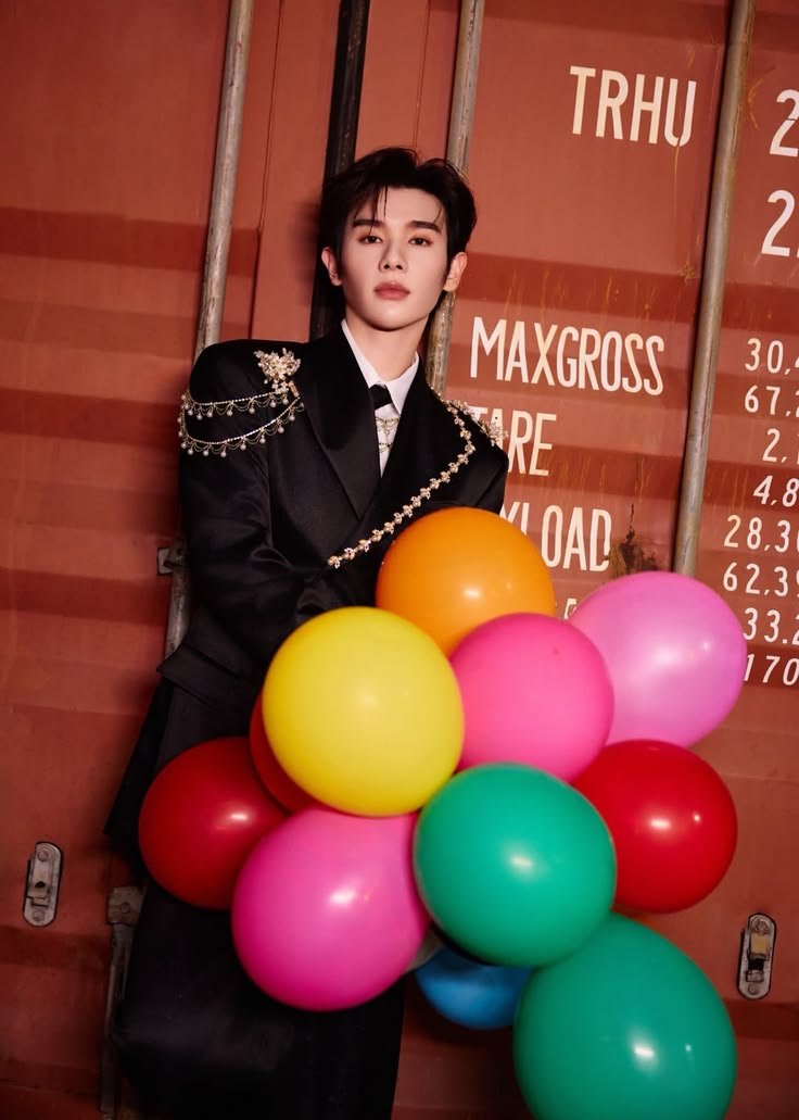nine_2moons 2.jpg