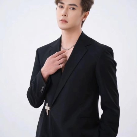 Thinking to the Clouds (2025)