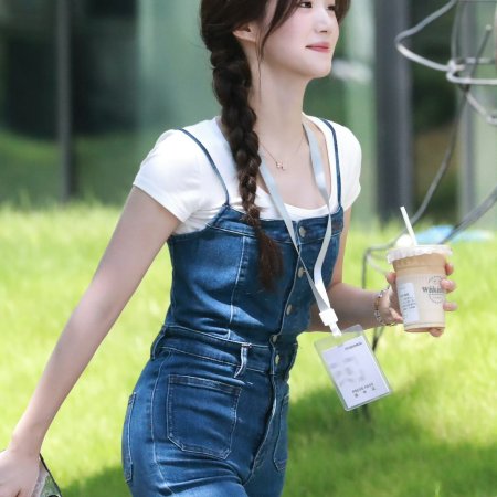 When I Meet the Moon (2026)