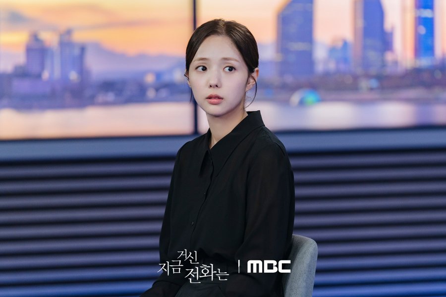 I’m Not a Robot’s Chae Soo Bin plays a sign language interpreter in When the Phone Rings