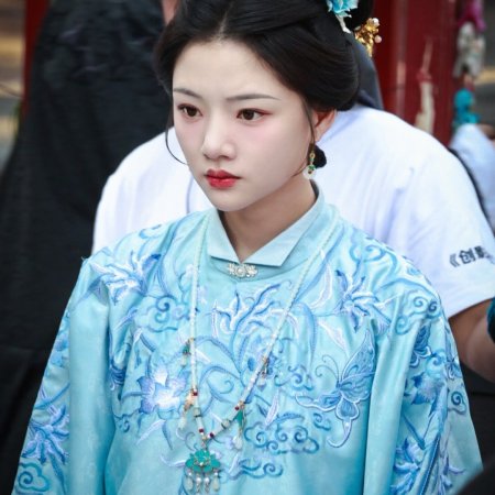 Liang Chen Mei Jin ()