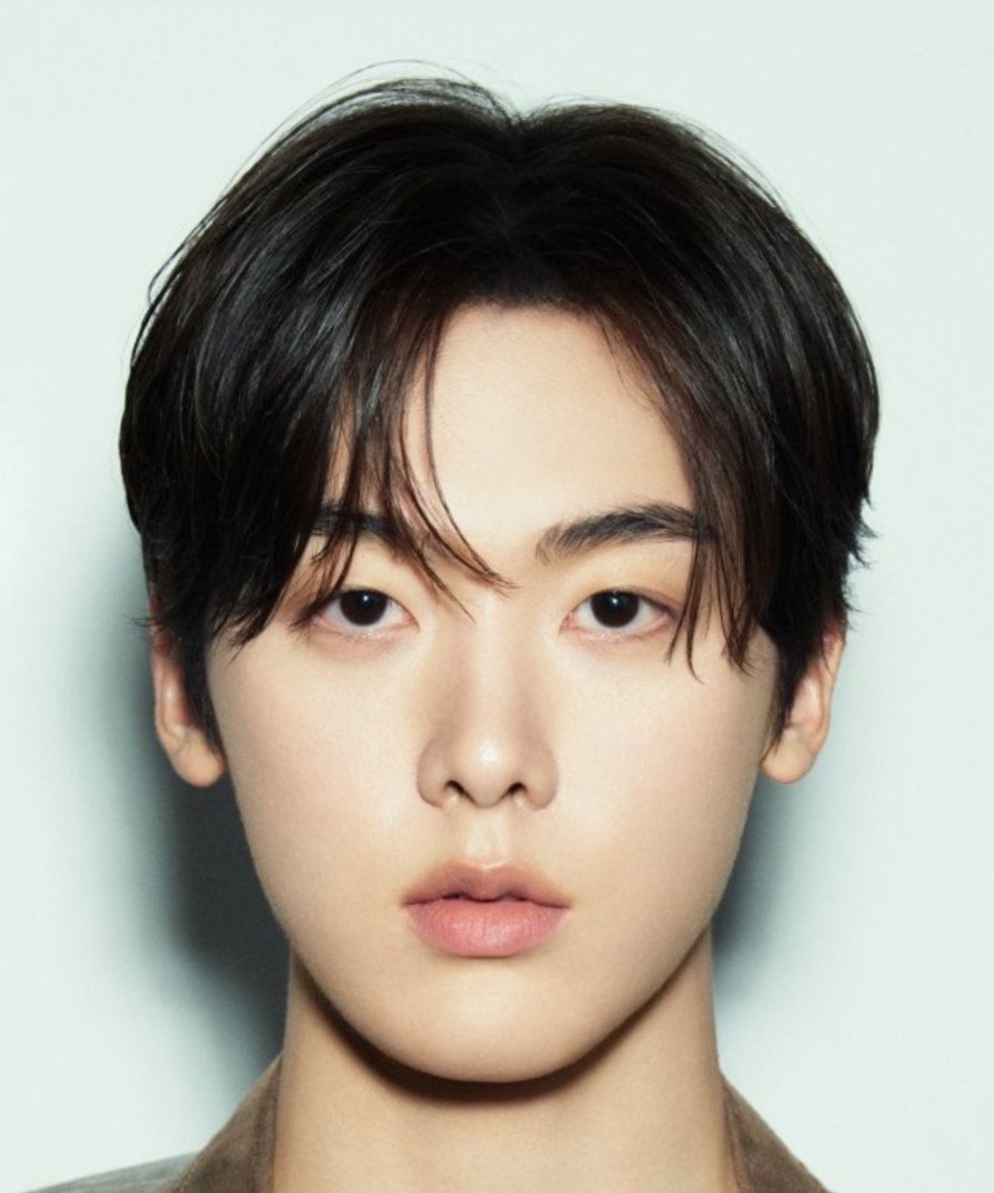 Yoon San Ha (윤산하) - MyDramaList