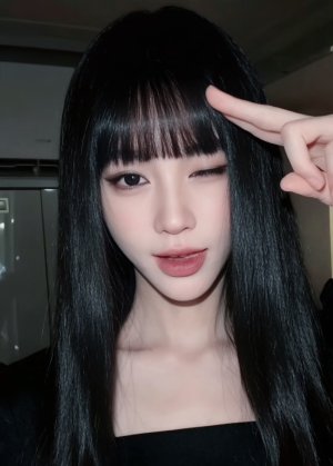 Kiku Ju_Jingyi94