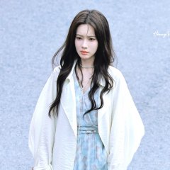 Meng Zi Yi photo