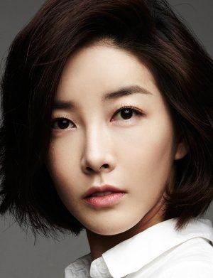 Ji Seo Yoon (1982) - MyDramaList