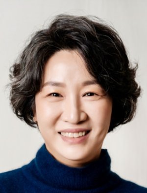 Shin Hye Kyung (신혜경) - MyDramaList