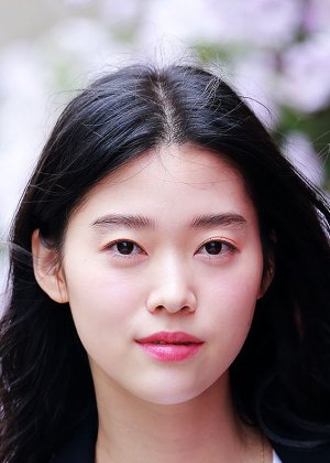Jung Yi Seo in Mine Korean Drama (2021)