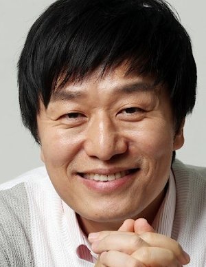 Lee Gang Shik | Chief Kim