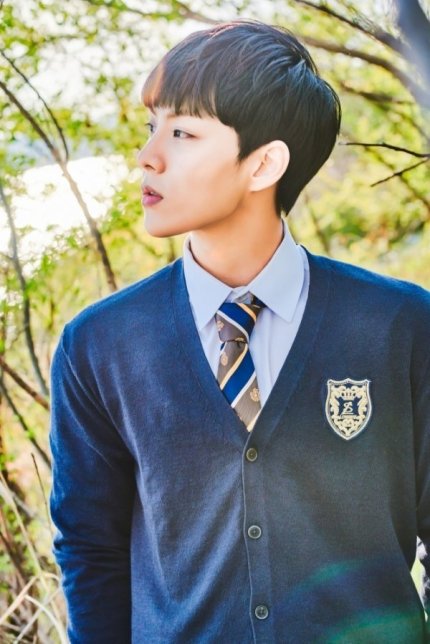 High! Touch (2021) photo