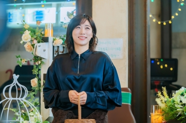Lee Mi Do as Rosa