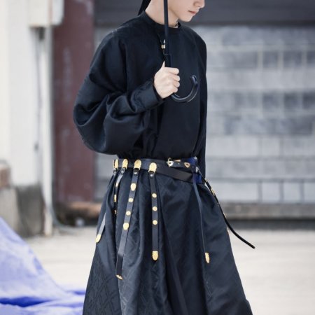Jiang Shan Wei Pin ()