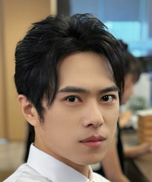 Kun Zhong Wang