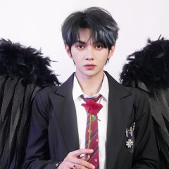 Jie Jie Qing Ru Huai Chinese Drama(2025) photo