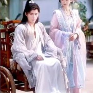 Fei Tai Zi De Bai Yue Guang Shi Xian Nv (2025)