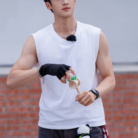 Sunshine Market (2025)