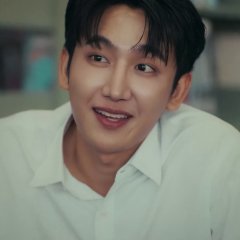 Title Kirati Puangmalee photo