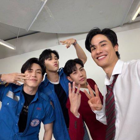 New Thitipoom Techa-apaikhun
