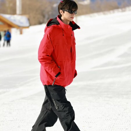 Ski into Love (2025)