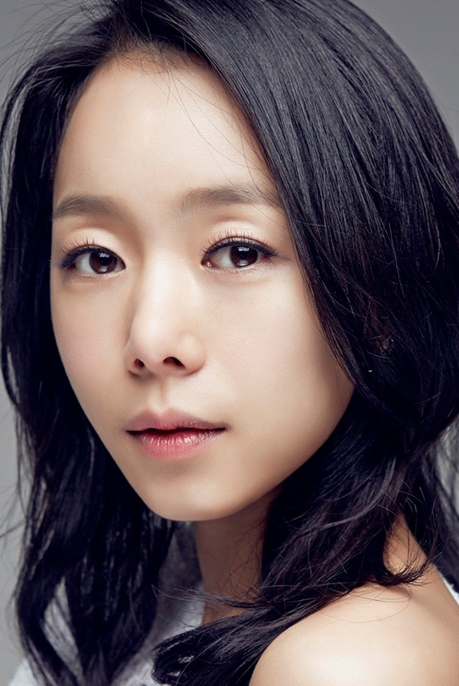 Hwa Yeong - MyDramaList