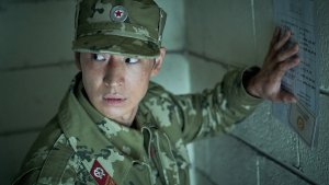 Lee Je Hoon Strives to Break Free from His Reality, Not Fearing Failure in "Escape"