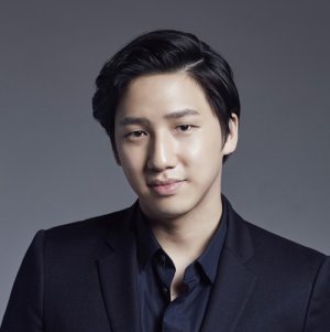 Dong Shin Lee