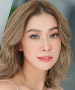 Amy Amika Klinpratoom