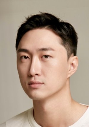 Dong Young Lee