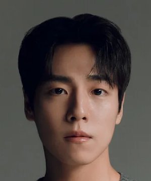 Hyun Woo Lee