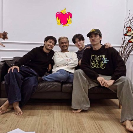 A Dog and a Plane ()