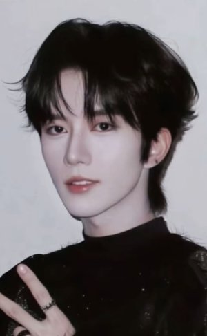 In love with Hua Yong