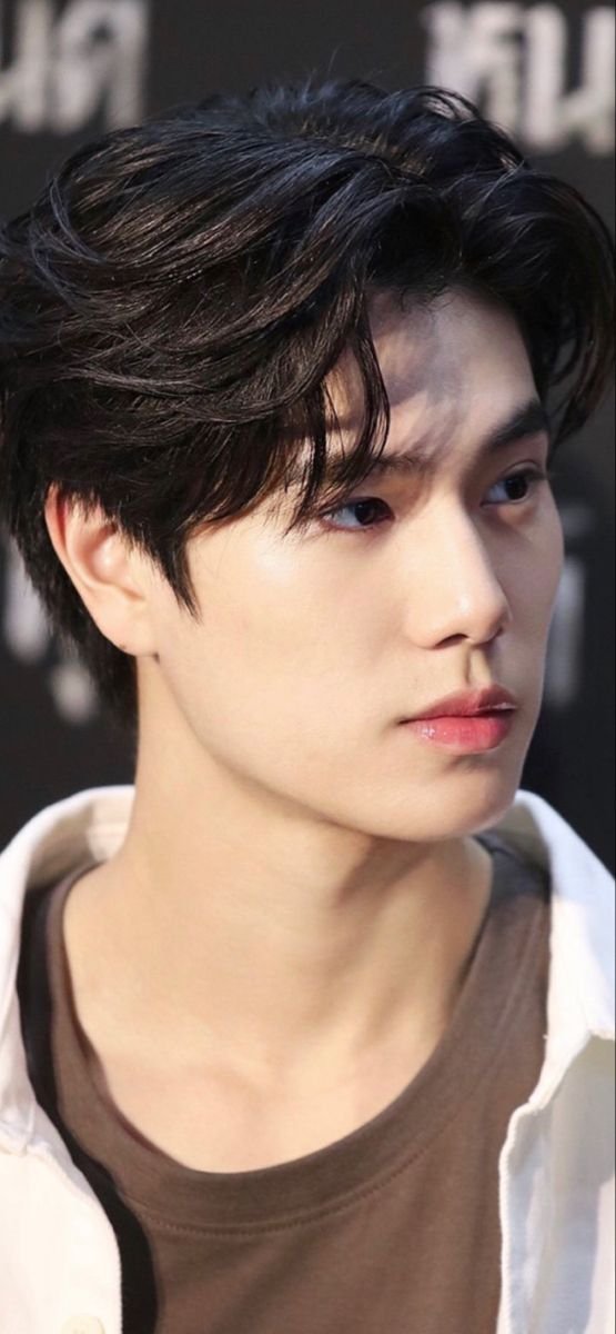 phuwin short.jpg