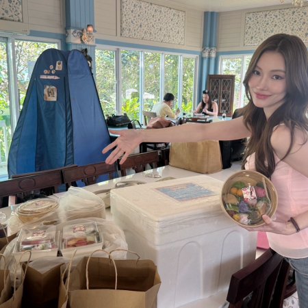 Enemies with Benefits ()