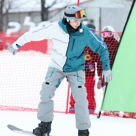 Let's Go Skiing (2022)