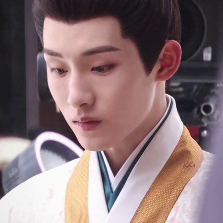 Liang Chen Mei Jin ()