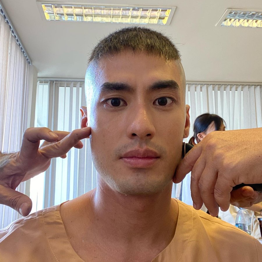 Mandate_Boy Pakorn Chatborirak (2).jpg