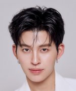 Pond Naravit Lertratkosum