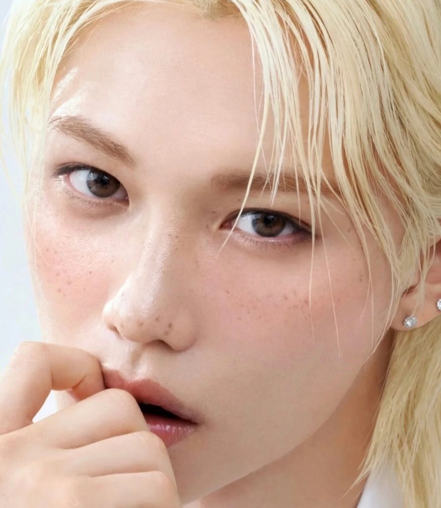 2025-felix-make-up-ad.jpg