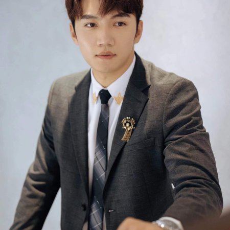 Marrying a Handsome Boss (2025)