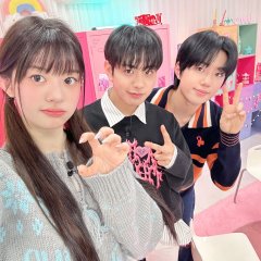 Min Ju's Pink Cabinet Korean TV Program photo