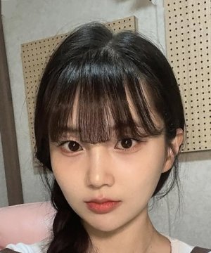Yun Ji Kim