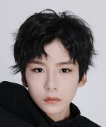 Pan Yi Tong