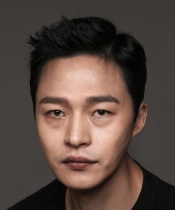 Sung Woo Lee