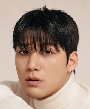 Hyeon Woo Shin