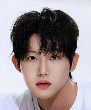 Seong Min Woo