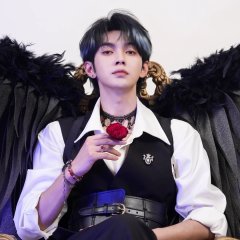 Jie Jie Qing Ru Huai Chinese Drama(2025) photo