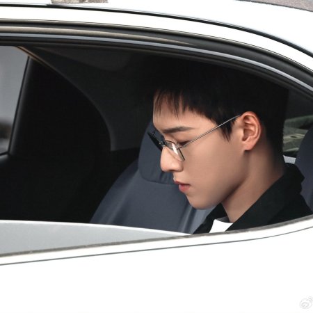 Dazzling ()